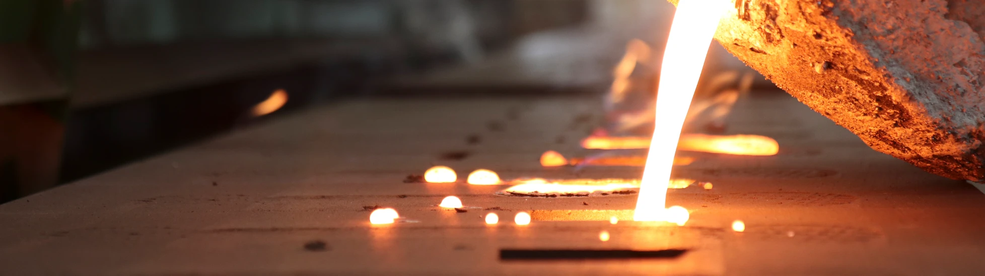 Iron molten metal